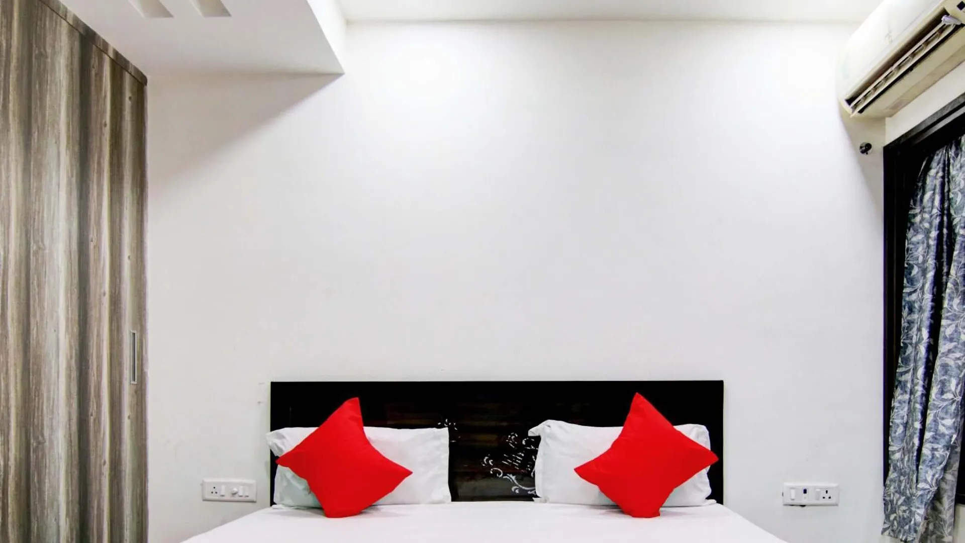 Hotel O Royal Inn Delhi